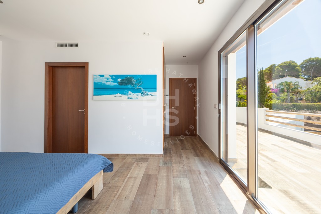 xlarge_CBNAAP862_16431_V0_F9E7