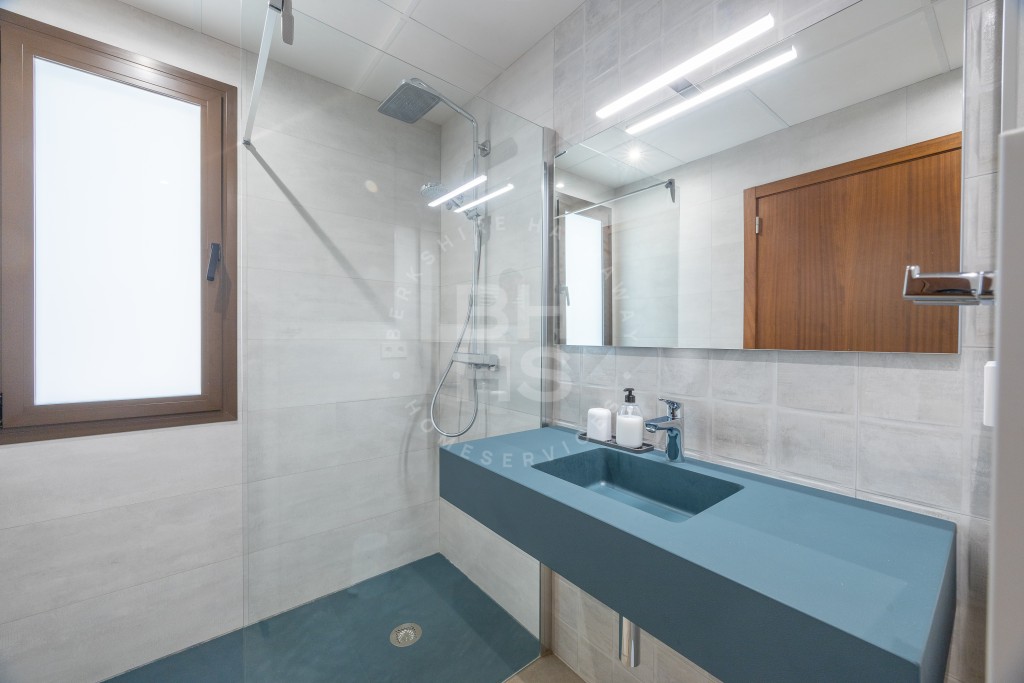 xlarge_CBNAAP862_16432_V0_23B7