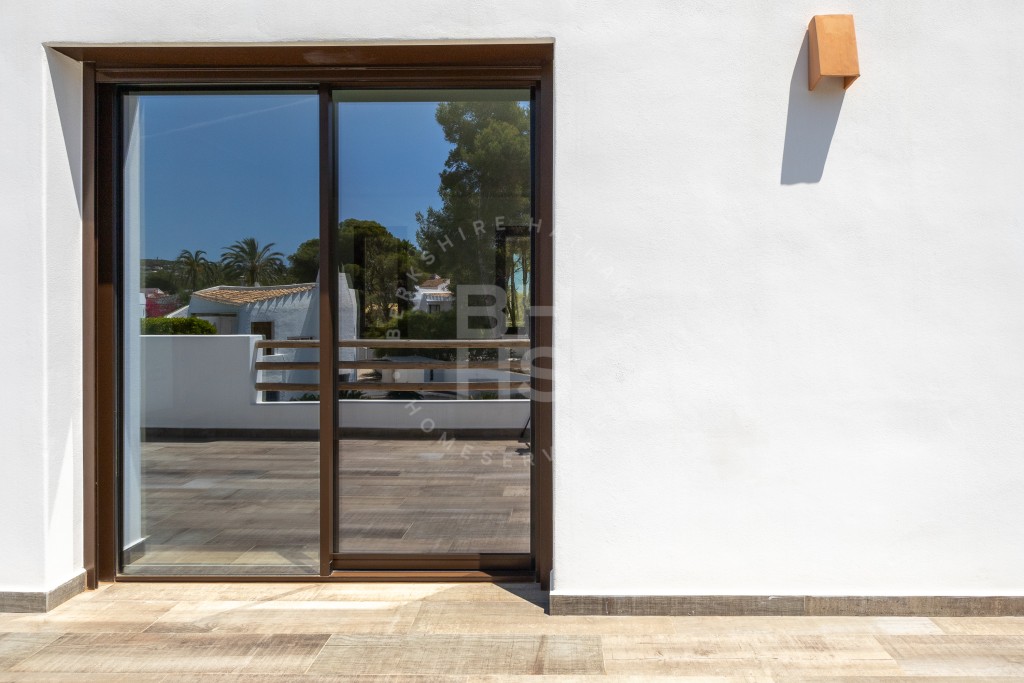 xlarge_CBNAAP862_16437_V0_4BE6