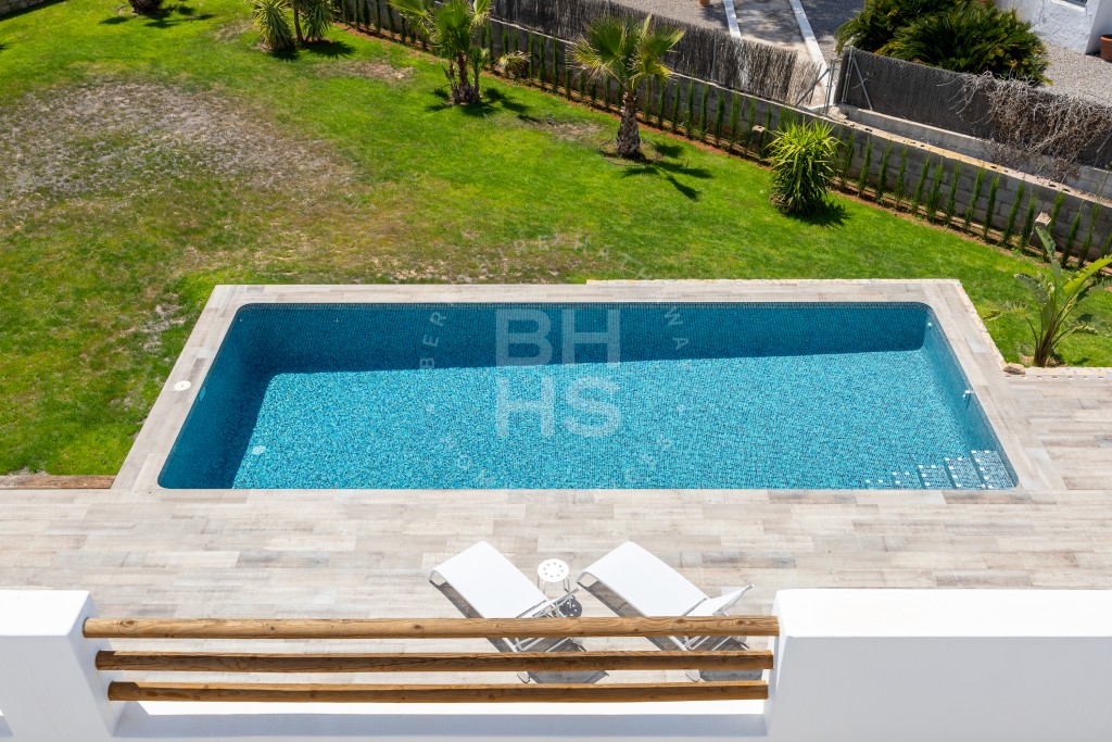 xlarge_CBNAAP862_16439_V0_F2F0