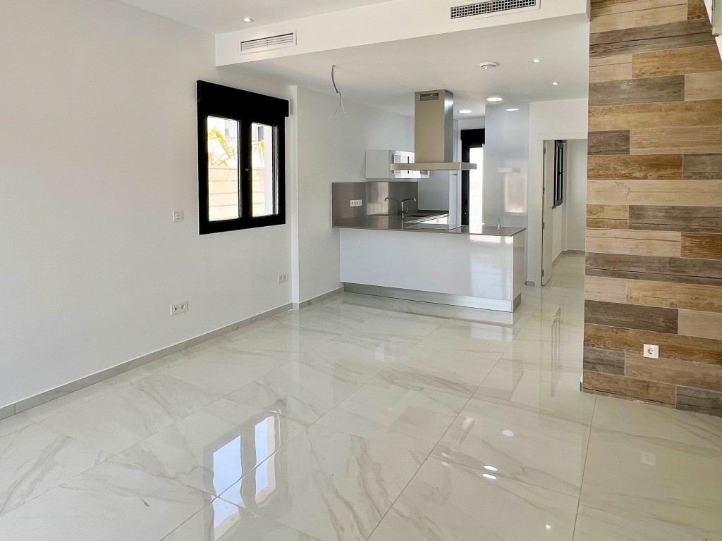 xlarge_CBNAAP1410_49362_V0_447F