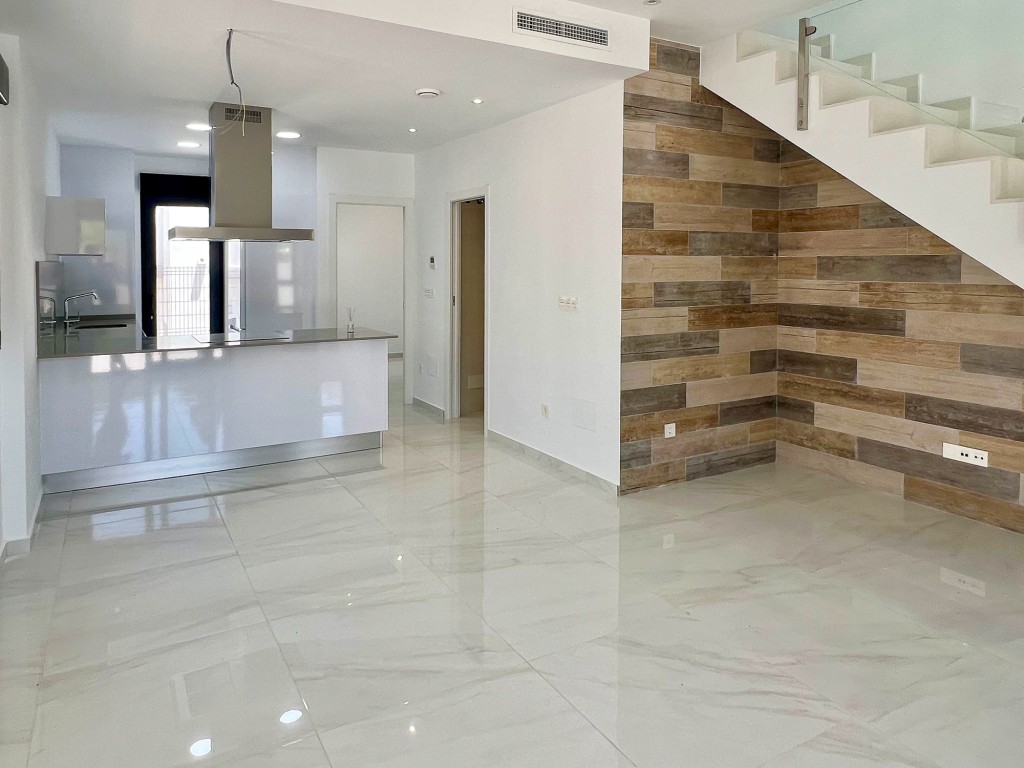 xlarge_CBNAAP1410_49363_V0_CA27