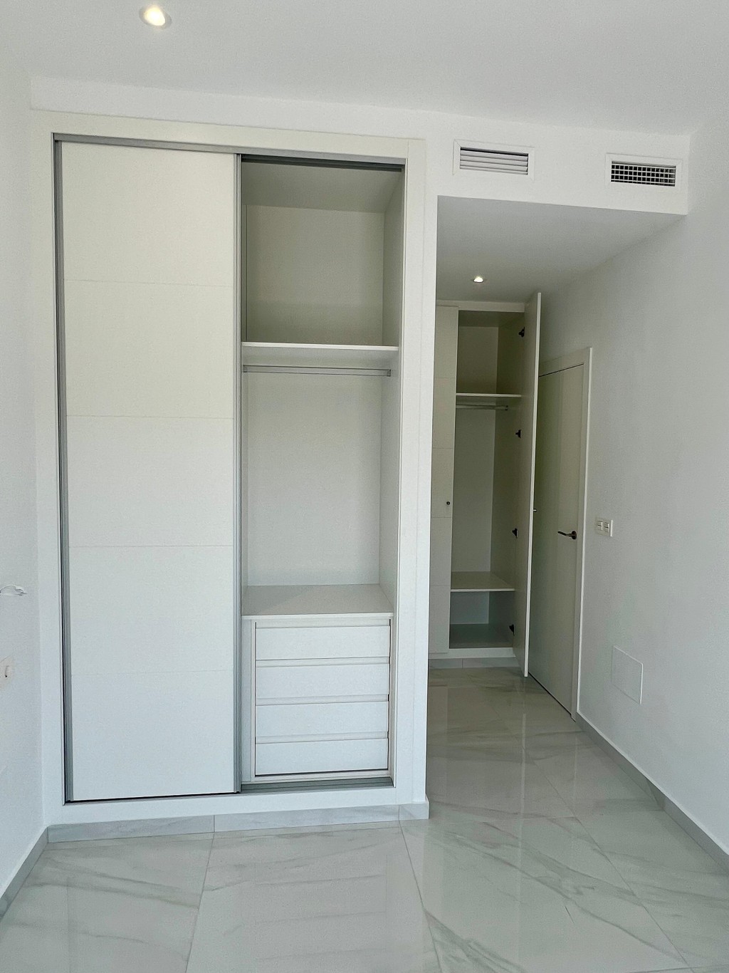 xlarge_CBNAAP1410_49379_V0_DCA0