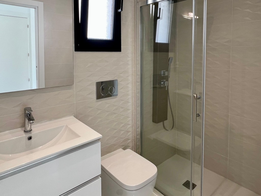 xlarge_CBNAAP1410_49380_V0_581A