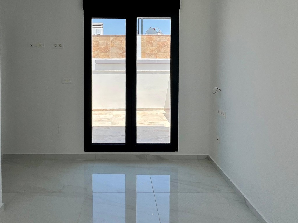 xlarge_CBNAAP1410_49382_V0_5F3A