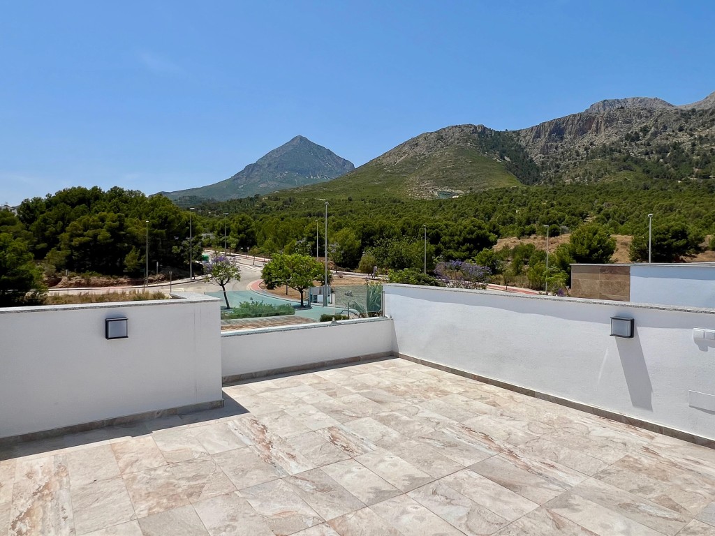 xlarge_CBNAAP1410_49386_V0_CB06