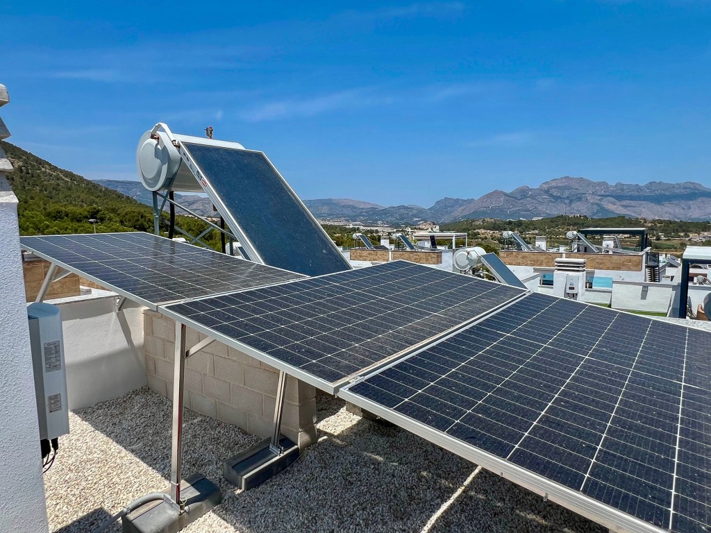 xlarge_CBNAAP1410_49390_V0_B52C