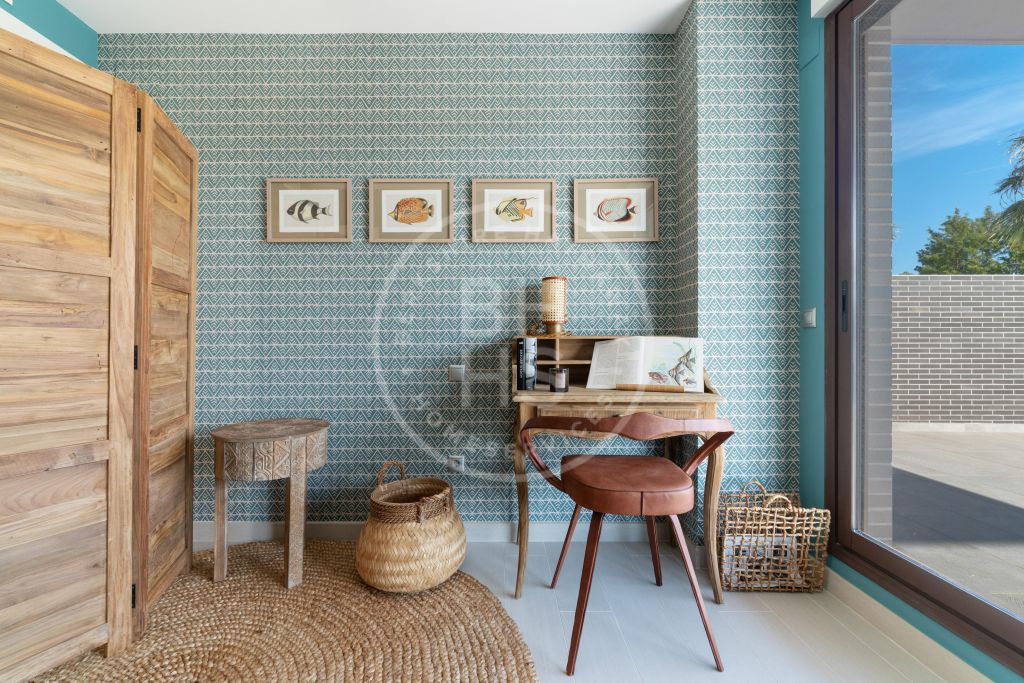 xlarge_CBNAAP142_1974_V0_2B81