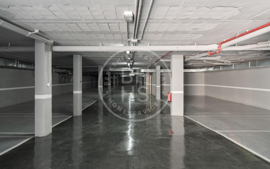 xlarge_CBNAAP142_1977_V0_7078