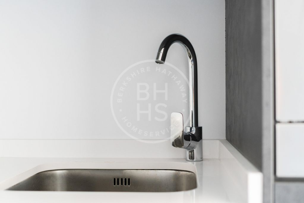 xlarge_CBNAAP142_1979_V0_8C57