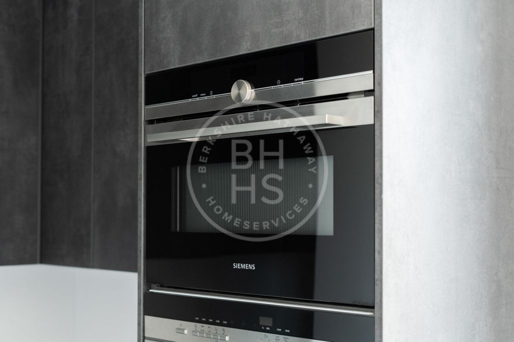 xlarge_CBNAAP142_1980_V0_8895