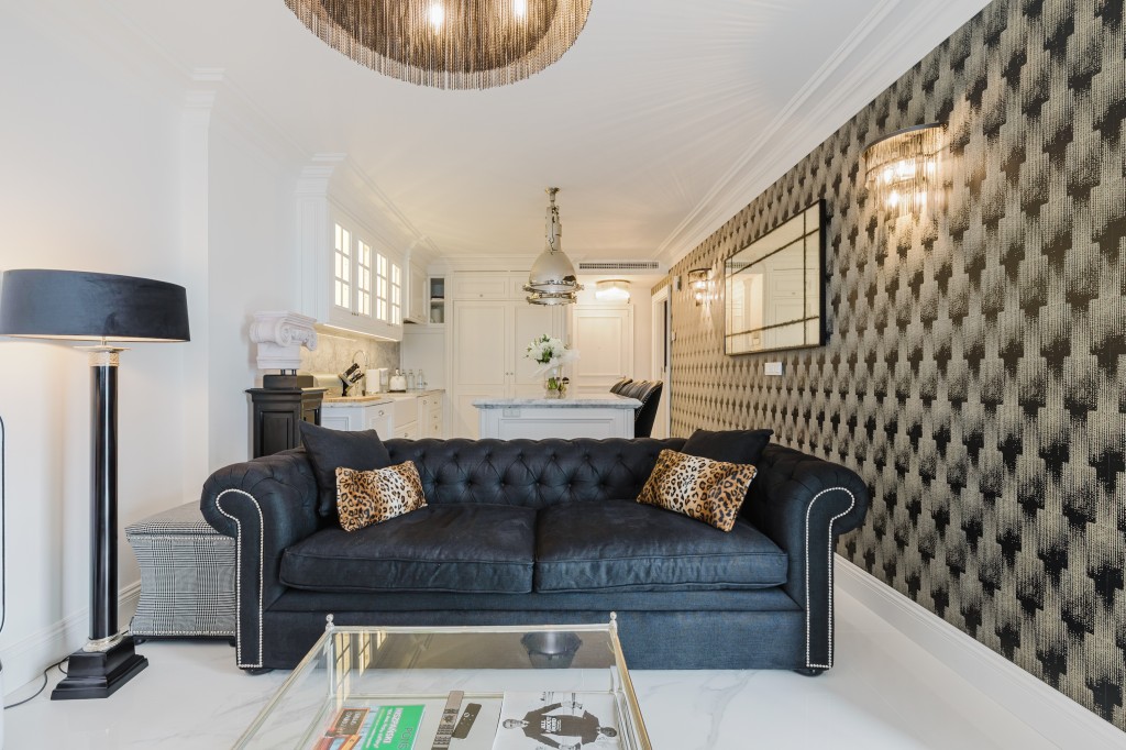 xlarge_CBNAAP1718_47352_V0_6AE1