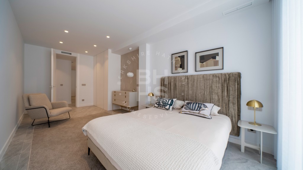 xlarge_CBNAAP1783_47519_V0_CBCA