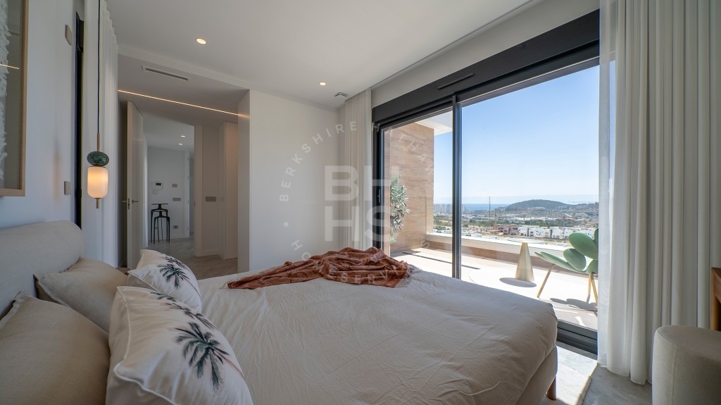 xlarge_CBNAAP1783_47539_V0_EBD5