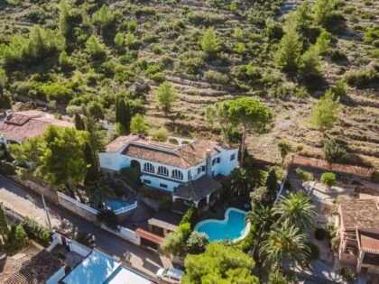 Villa de Lujo en Montgó