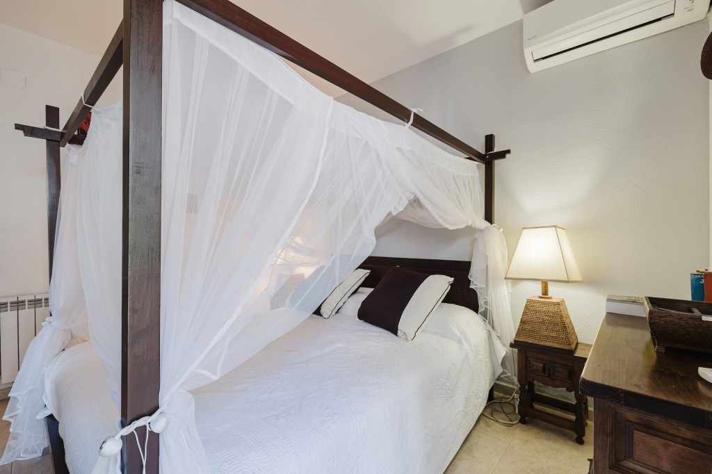 xlarge_CBNAAP1793_49748_V0_BBED