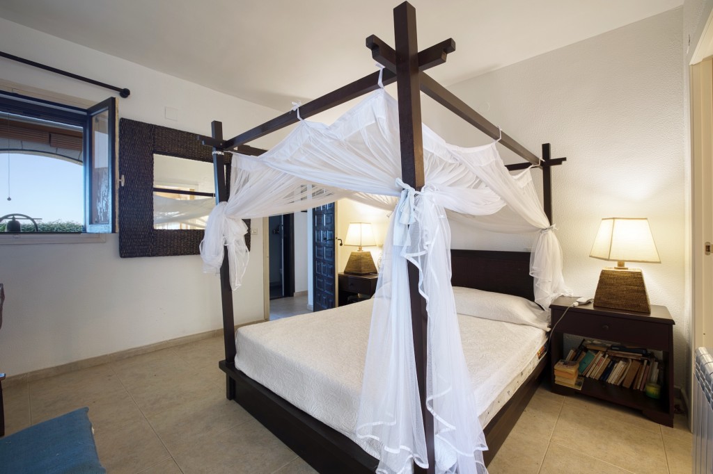 xlarge_CBNAAP1793_49763_V0_D301