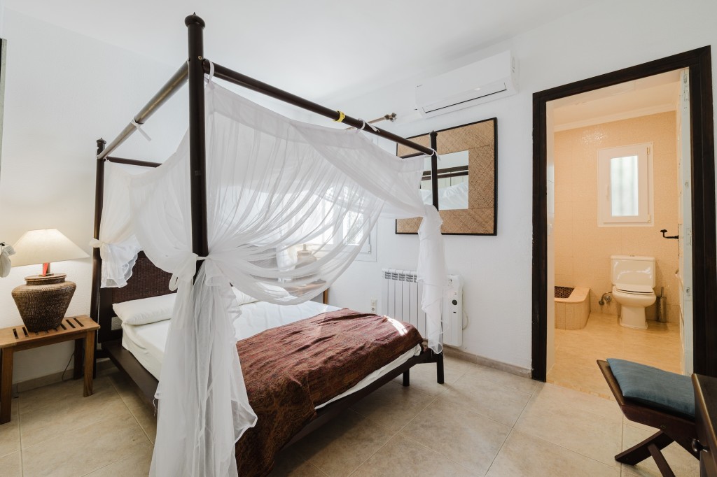 xlarge_CBNAAP1793_49768_V0_CDC6