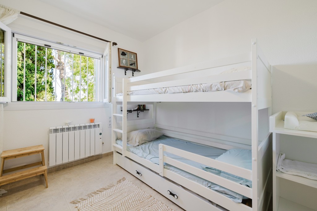 xlarge_CBNAAP1793_49771_V0_F332