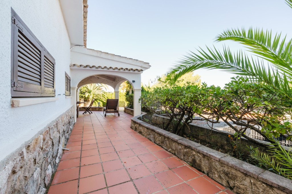 xlarge_CBNAAP1793_49776_V0_79BE