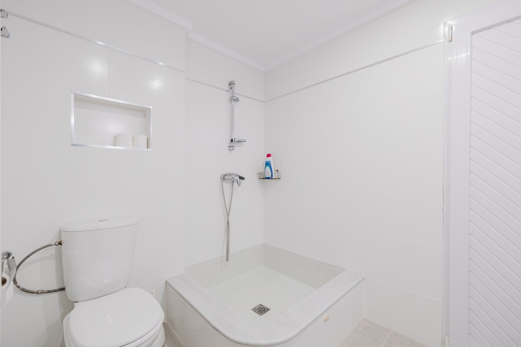 xlarge_CBNAAP1793_49781_V0_6EF5