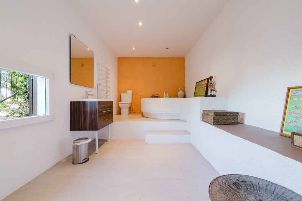 xlarge_CBNAAP1793_49790_V0_228C