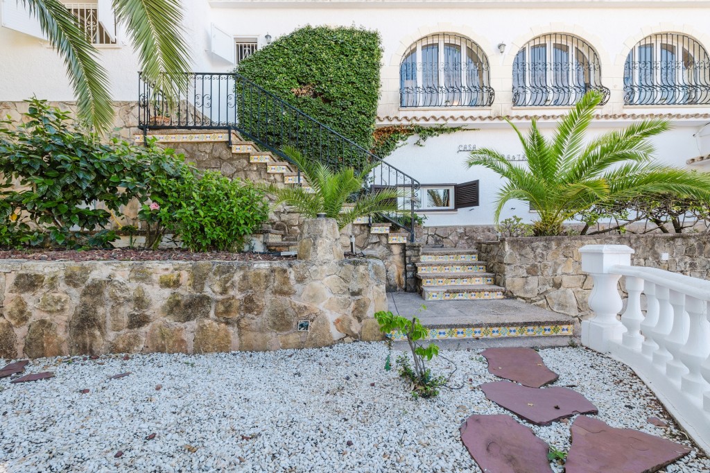 xlarge_CBNAAP1793_49793_V0_7569