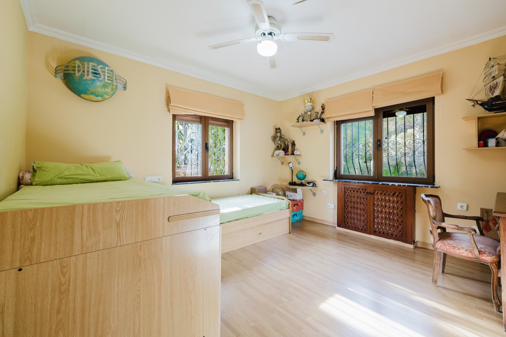 xlarge_CBNAAP1794_49185_V0_7562