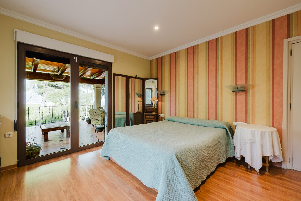 xlarge_CBNAAP1794_49191_V0_C100