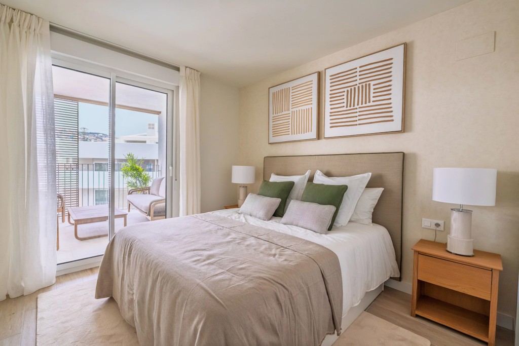 xlarge_CBNAAP1804_48283_V0_6409