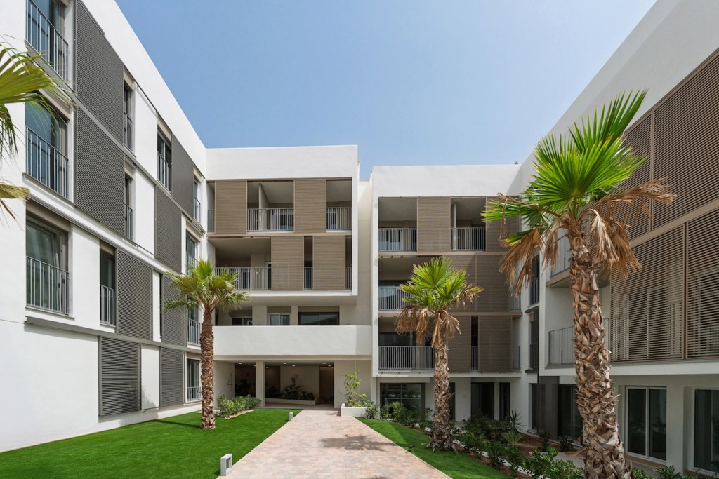 xlarge_CBNAAP1804_48290_V0_4EEB