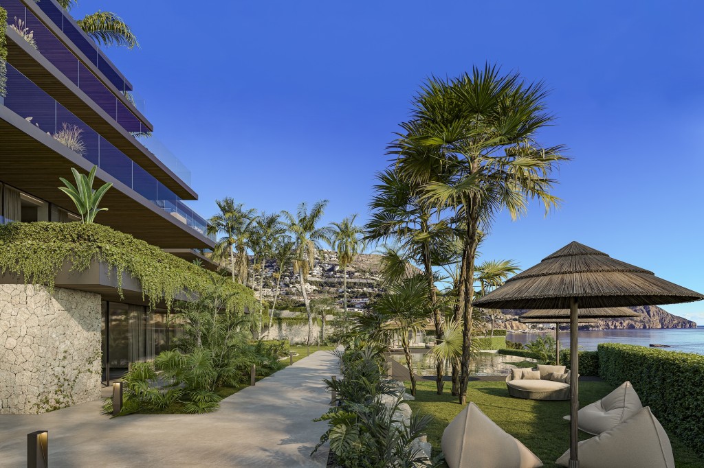 xlarge_CBNAAP1814_48599_V0_4612