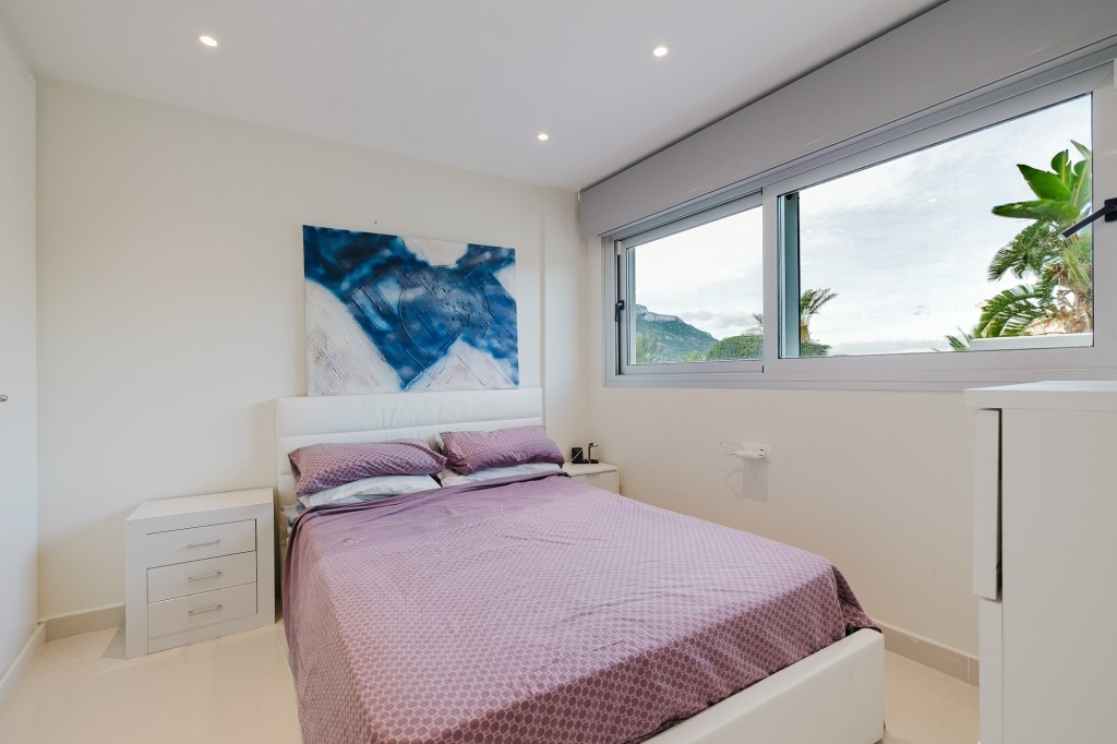 xlarge_CBNAAP1828_49441_V0_3141