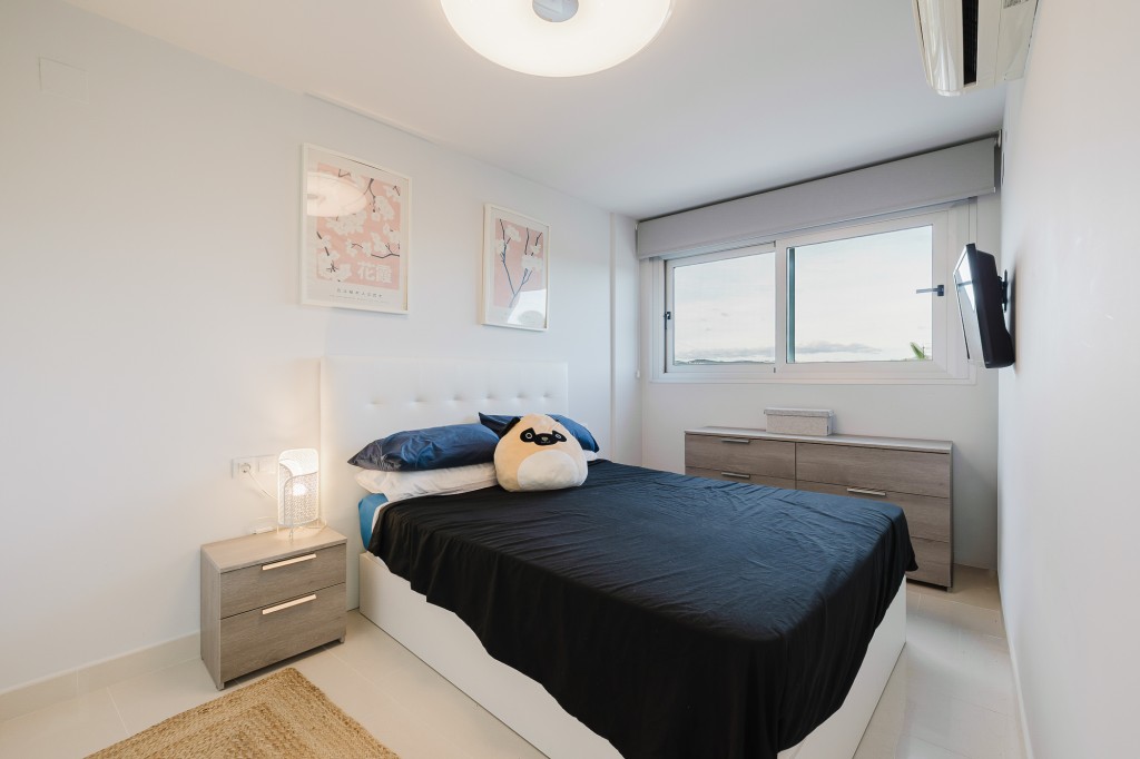 xlarge_CBNAAP1828_49446_V0_2892