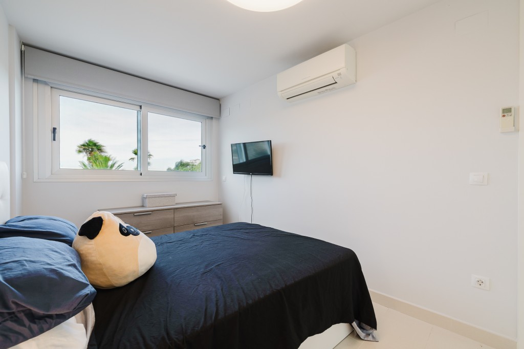 xlarge_CBNAAP1828_49449_V0_1CE9