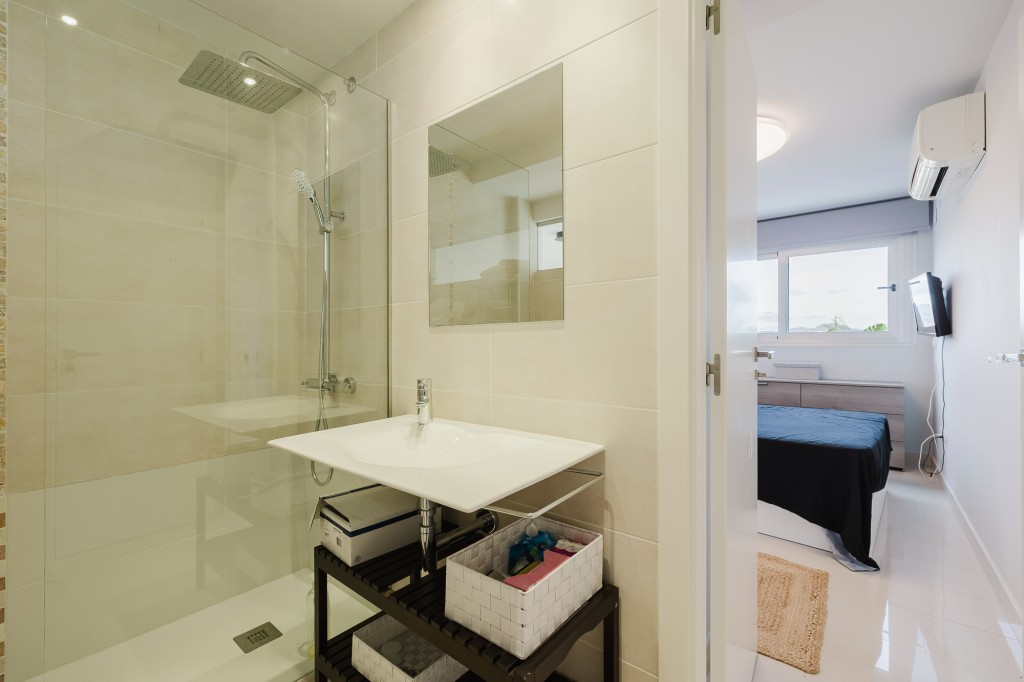 xlarge_CBNAAP1828_49451_V0_1612