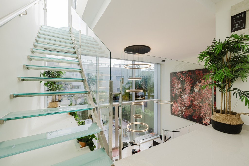 xlarge_CBNAAP1828_49456_V0_581A