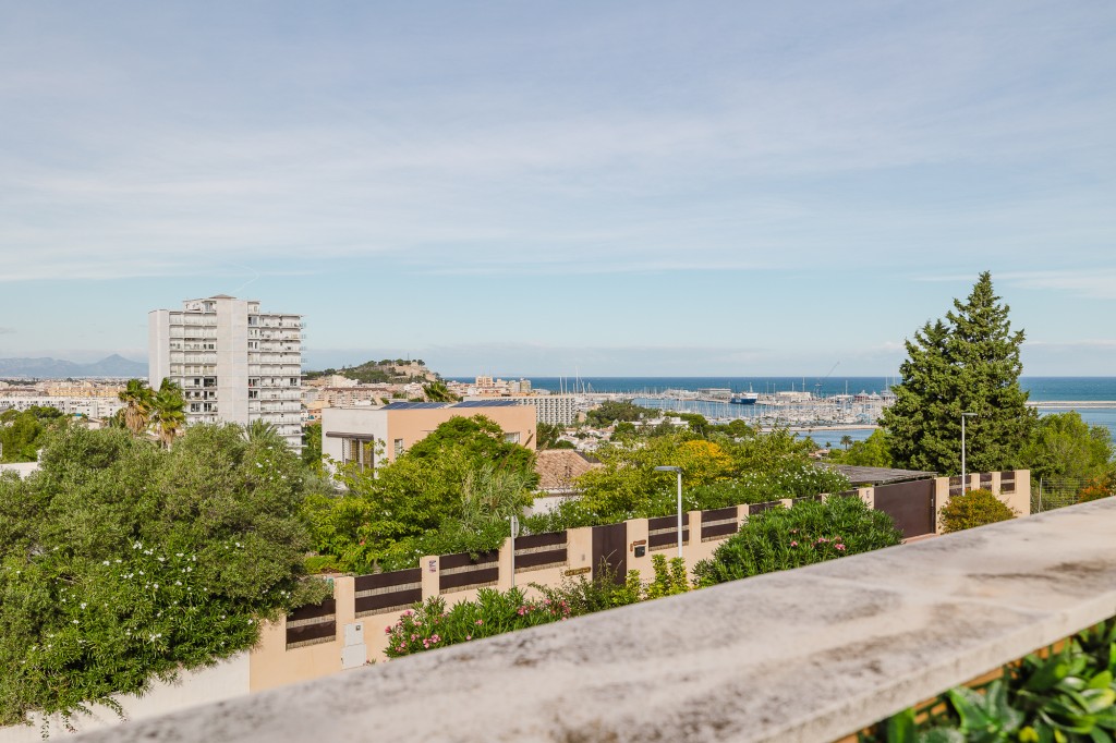 xlarge_CBNAAP1828_49463_V0_A23D