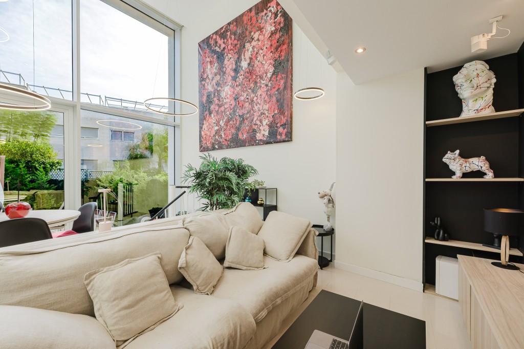 xlarge_CBNAAP1828_49470_V0_1628