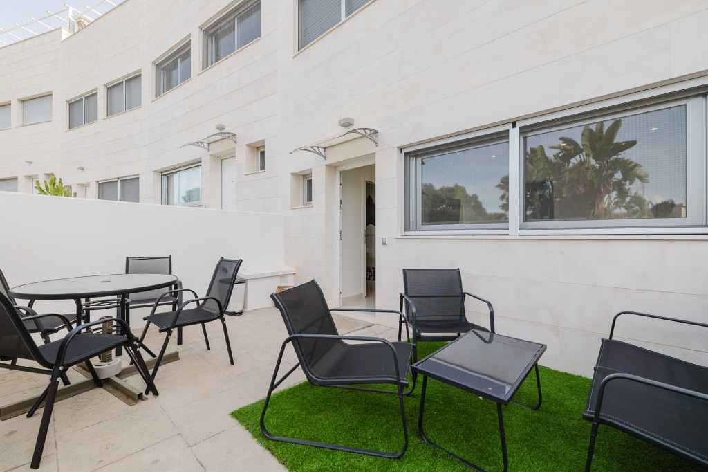 xlarge_CBNAAP1828_49480_V0_6666