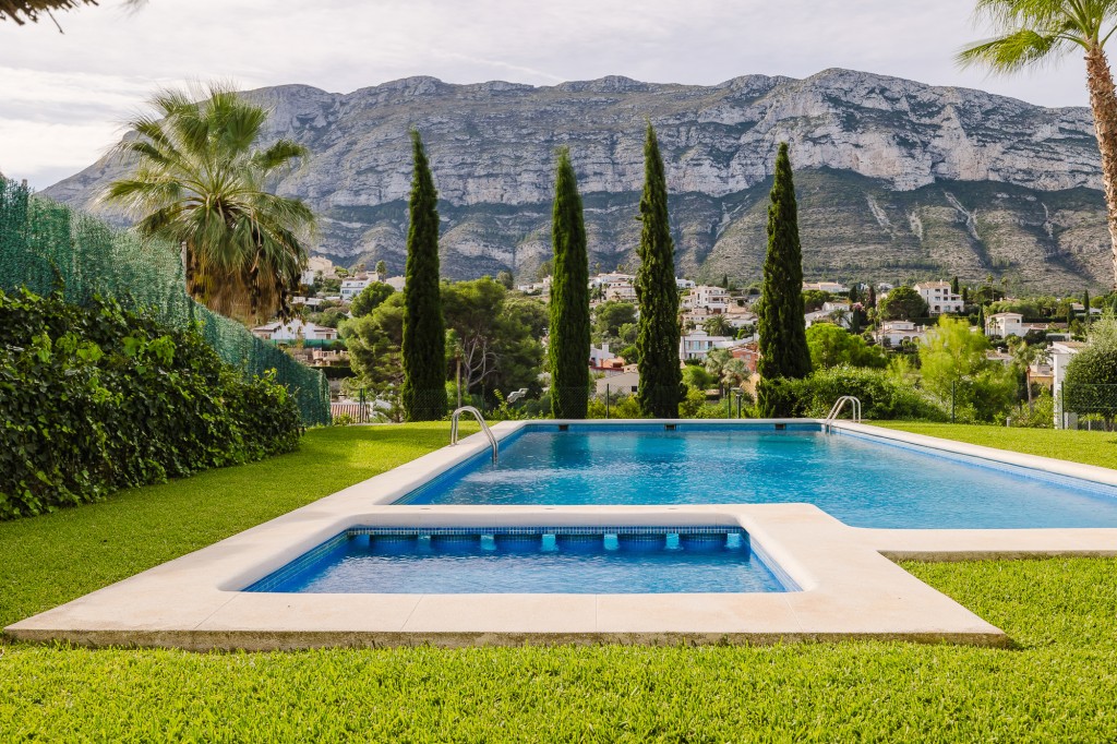 xlarge_CBNAAP1828_49485_V0_4F98