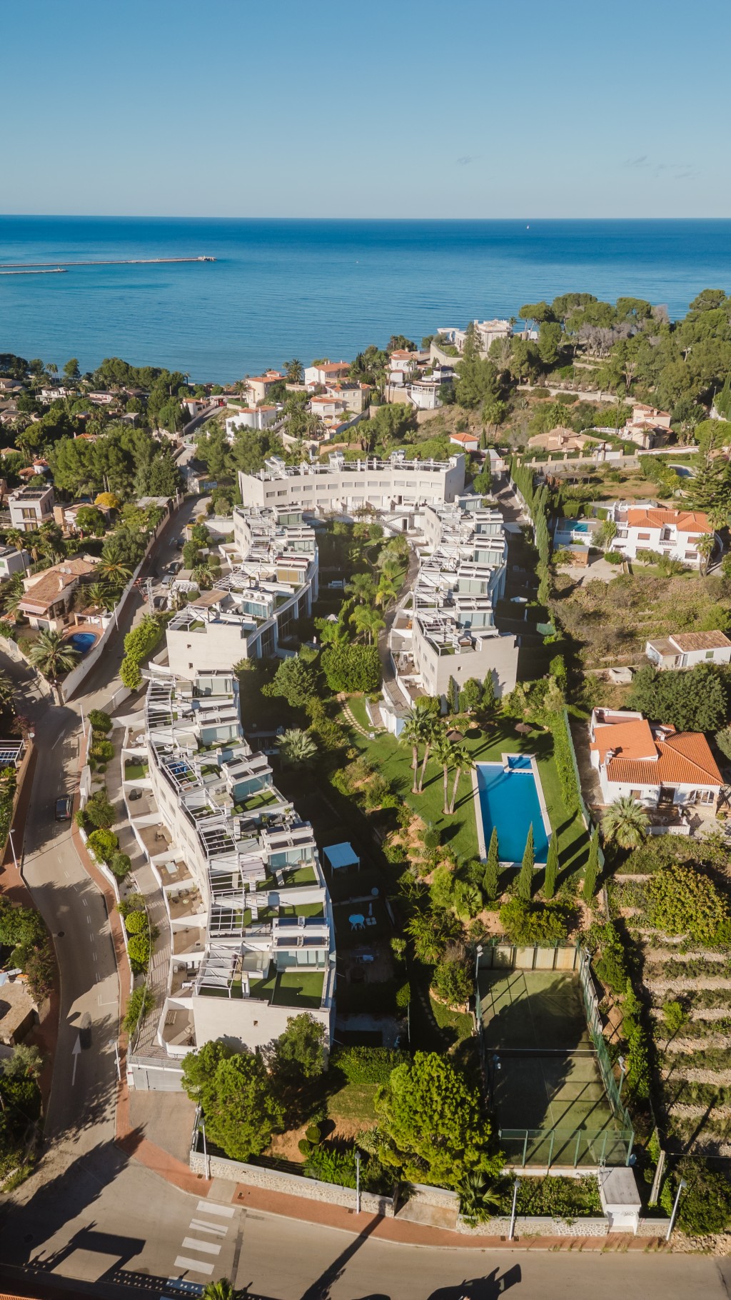 xlarge_CBNAAP1828_49490_V0_8E14