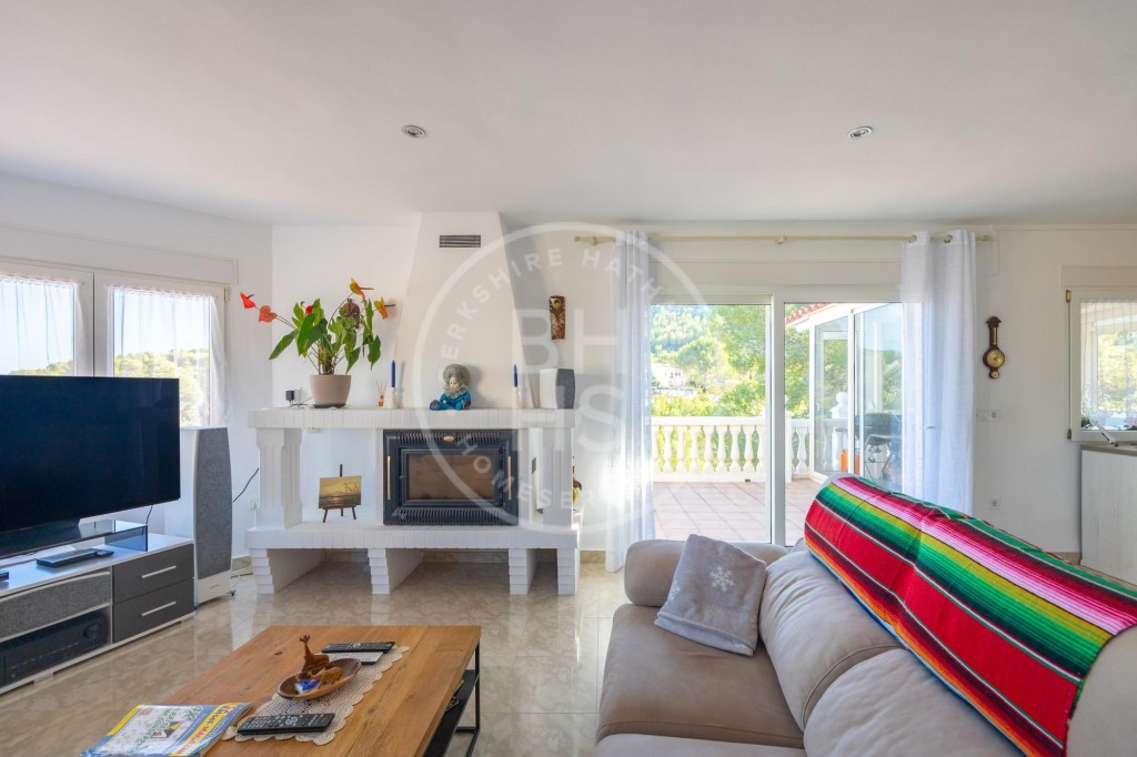 xlarge_CBNAAP330_5598_V0_3A2A