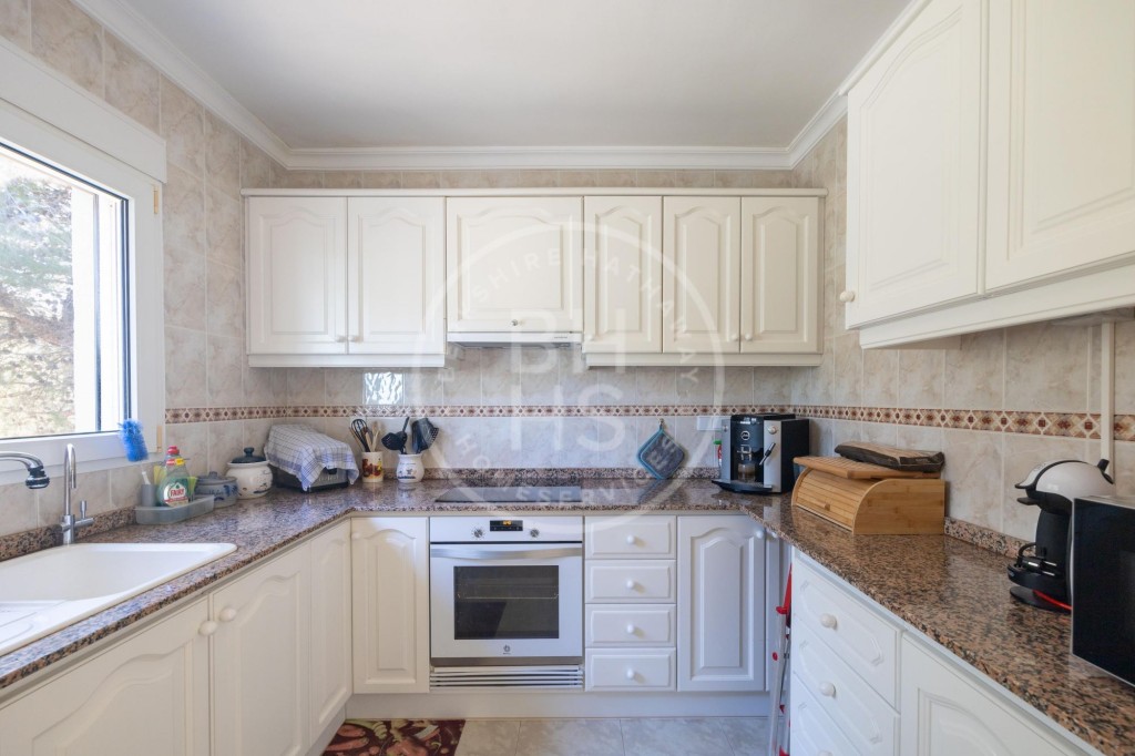 xlarge_CBNAAP330_5601_V0_3C00