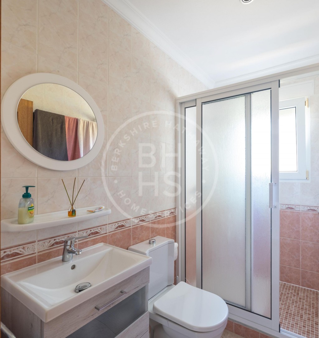 xlarge_CBNAAP330_5604_V0_6D9A