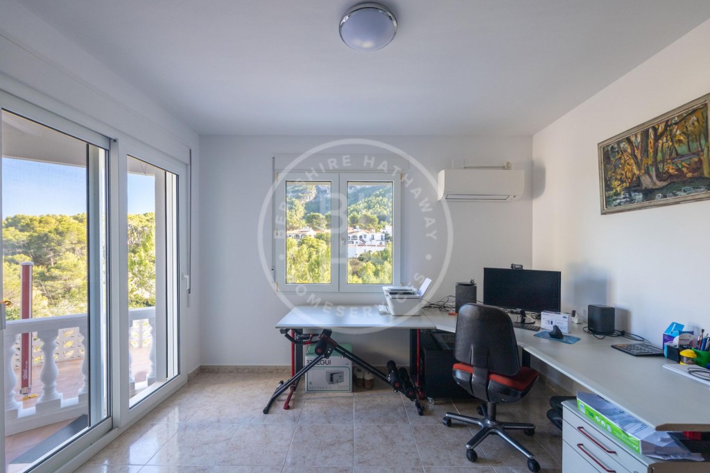 xlarge_CBNAAP330_5606_V0_DCA8