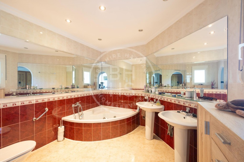 xlarge_CBNAAP330_5609_V0_3CA7