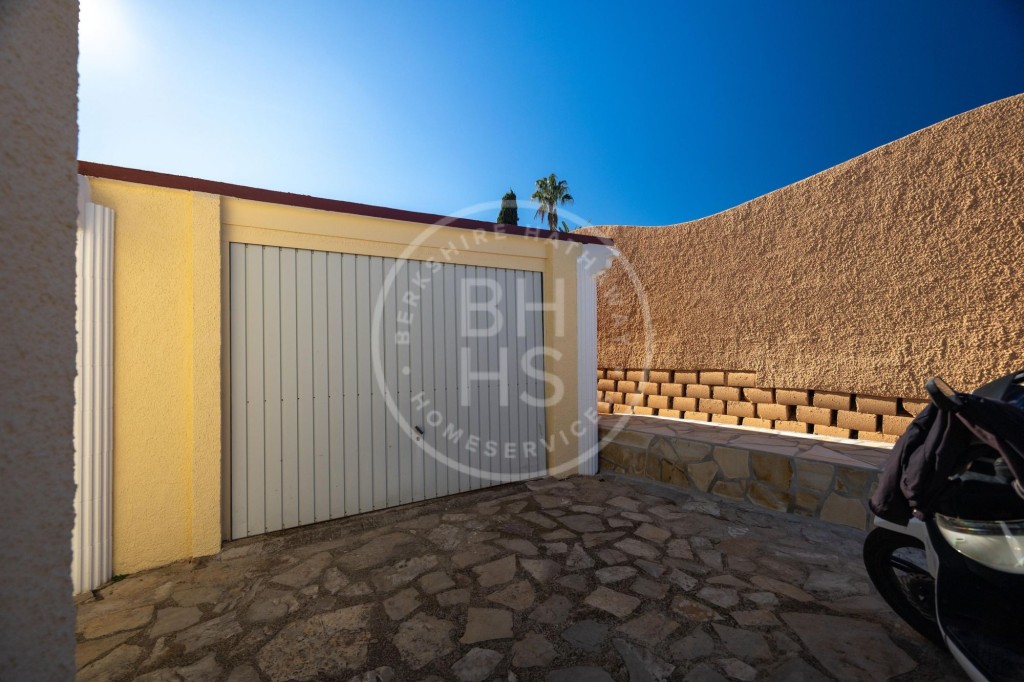 xlarge_CBNAAP330_5630_V0_3731