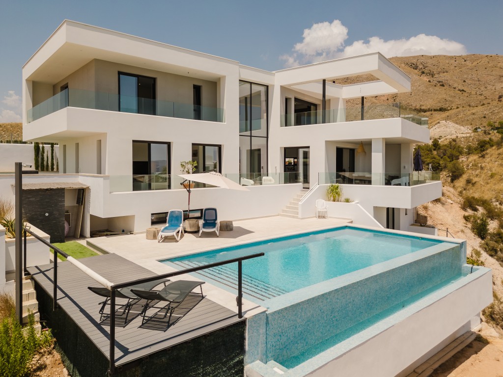 Impresionante Villa Moderna en Venta en Finestrat