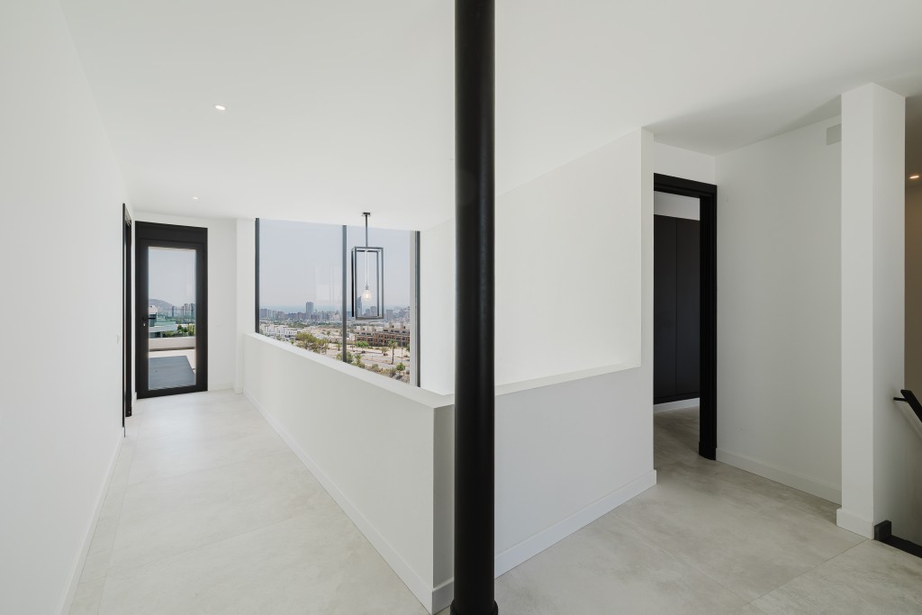 xlarge_CBNAAP1040_41041_V0_1600